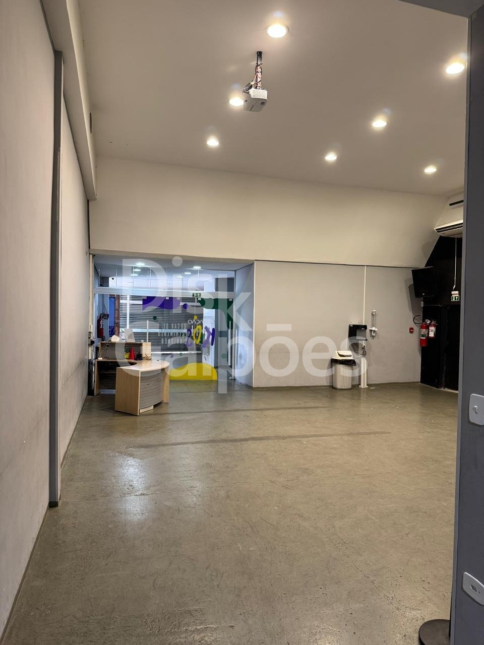 Galpão Comercial para locação – Centro