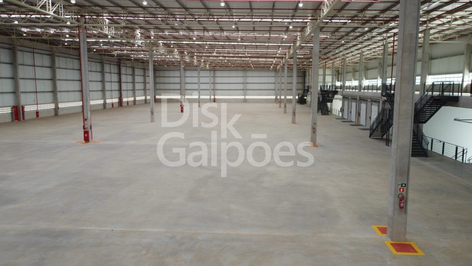 Galpão em Condomínio para locação – Ecoville