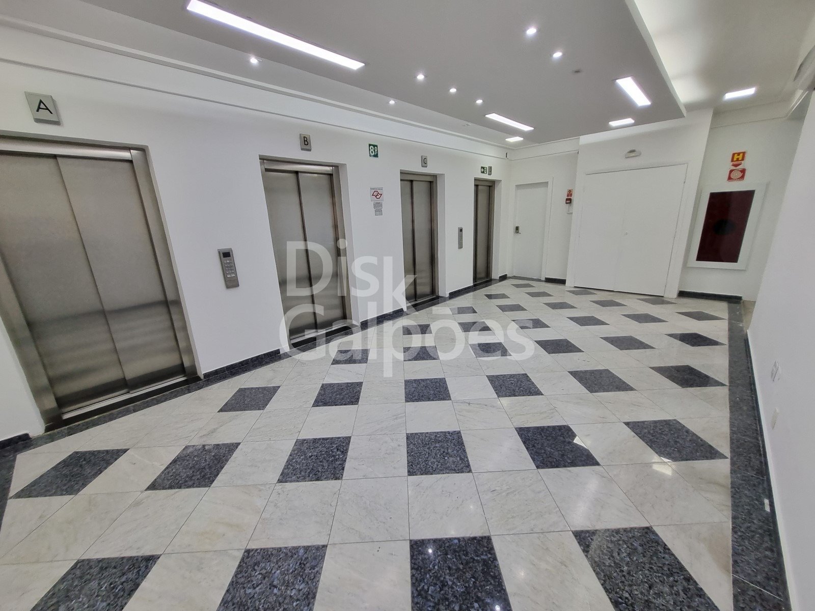 Sala e Conjunto para locação – Centro