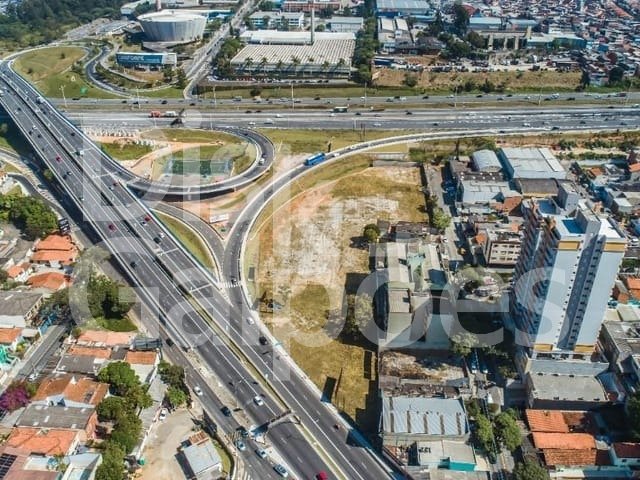 Terrenos e Áreas para locação – Centro