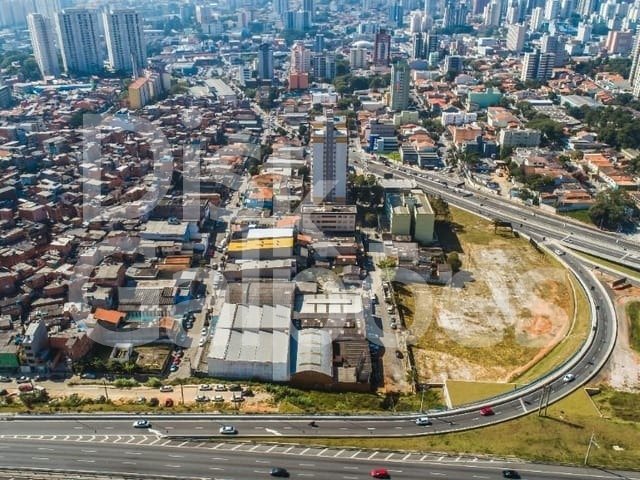 Terrenos e Áreas para locação – Centro