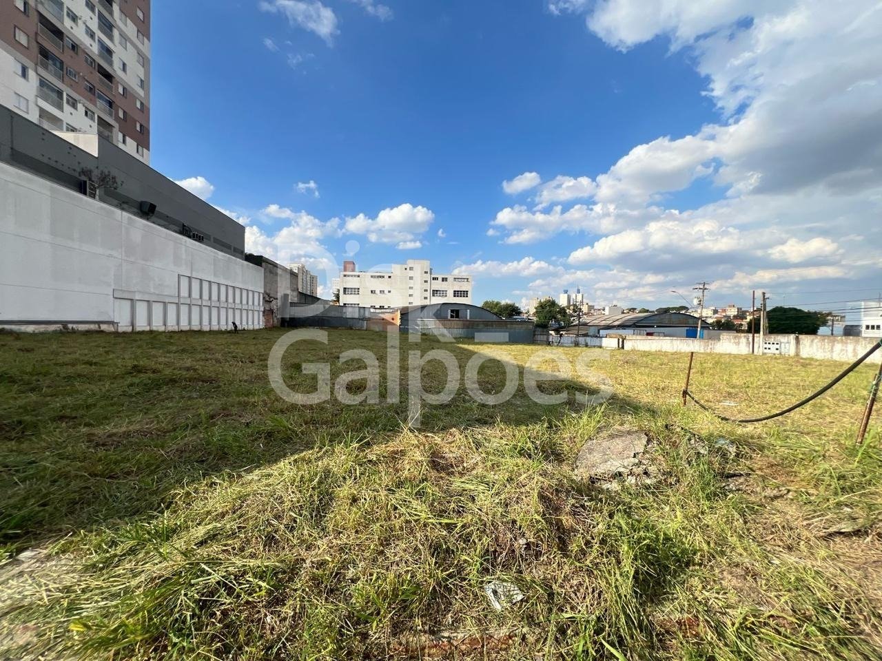 Terrenos e Áreas a venda – Taboão