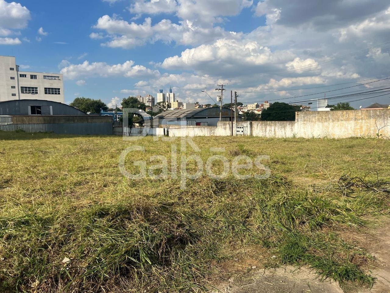 Terrenos e Áreas a venda – Taboão
