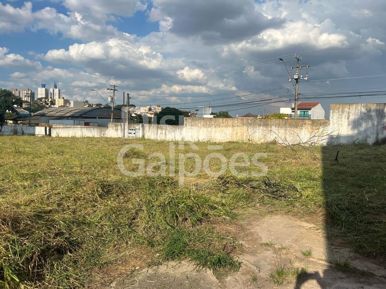 Terrenos e Áreas a venda – Taboão