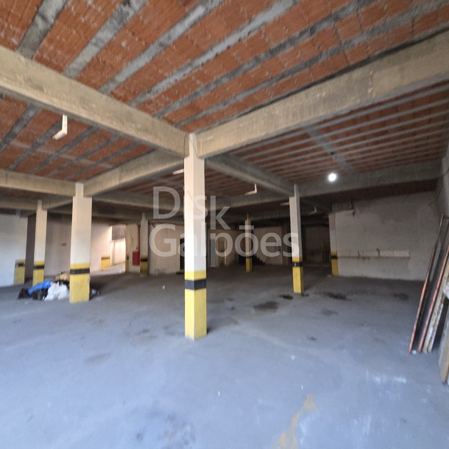 Galpão Comercial para locação – Centro