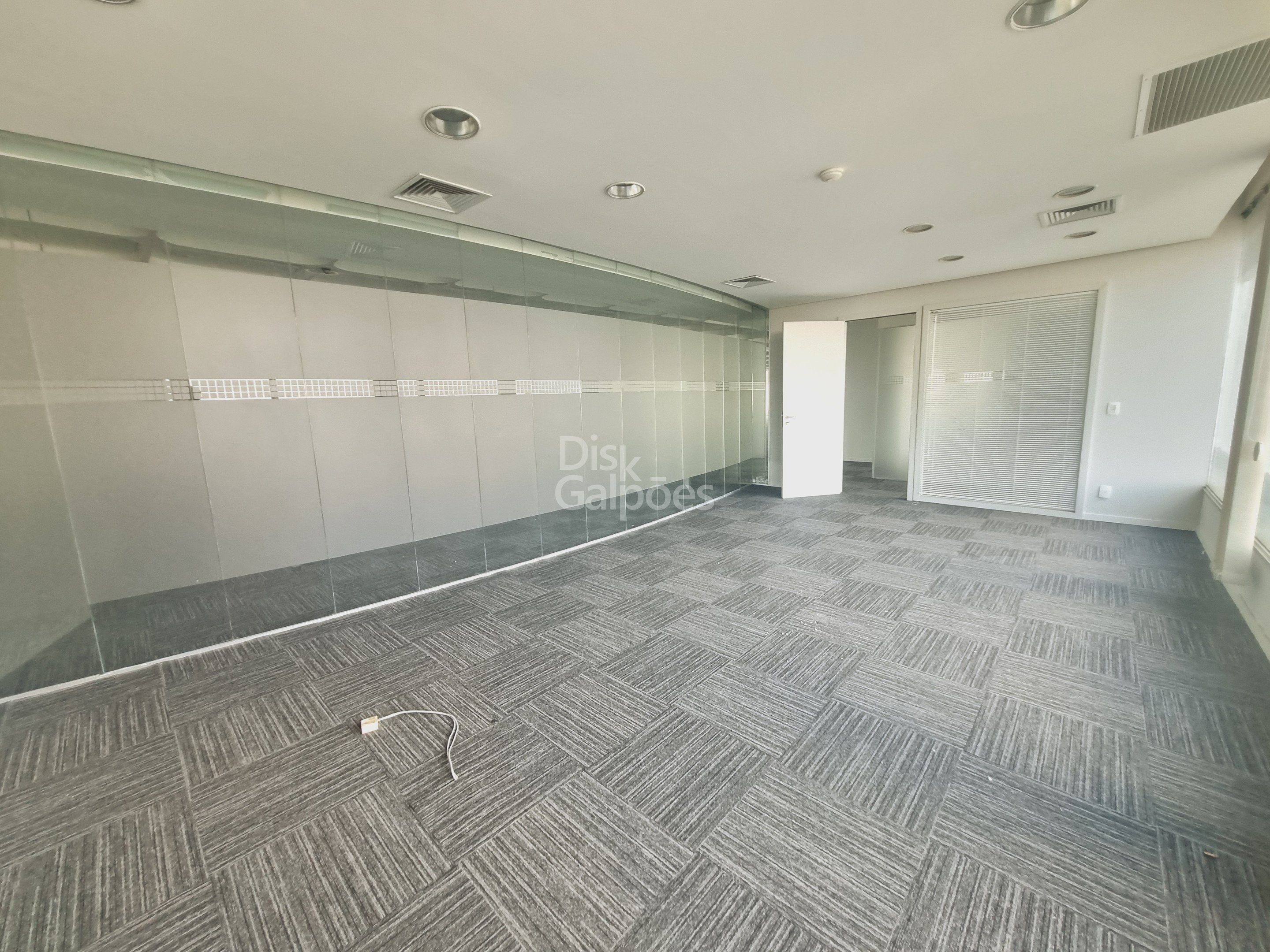 Conjunto Comercial com 2844.04m² para Aluguel e Venda – São Paulo