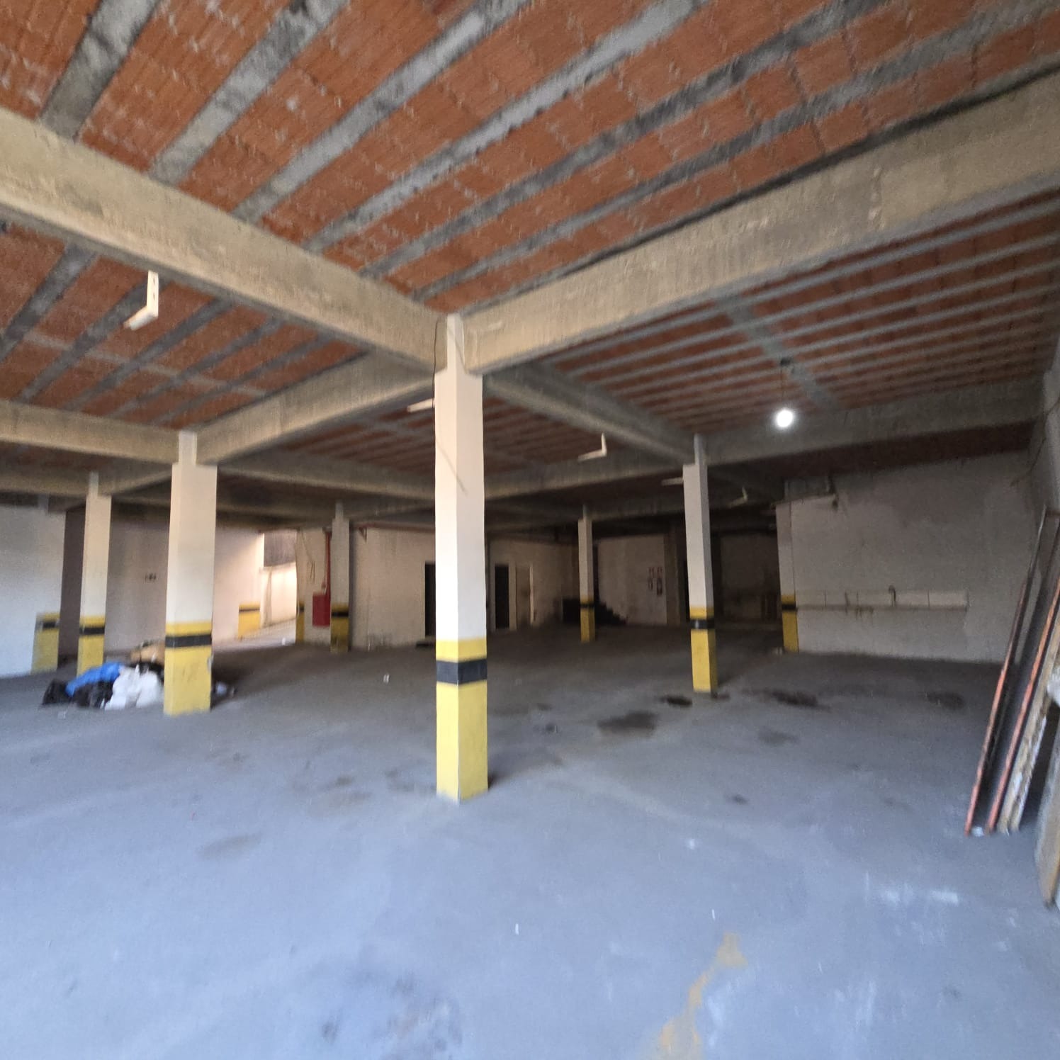 Galpão Comercial com 1170m² para Aluguel – Diadema