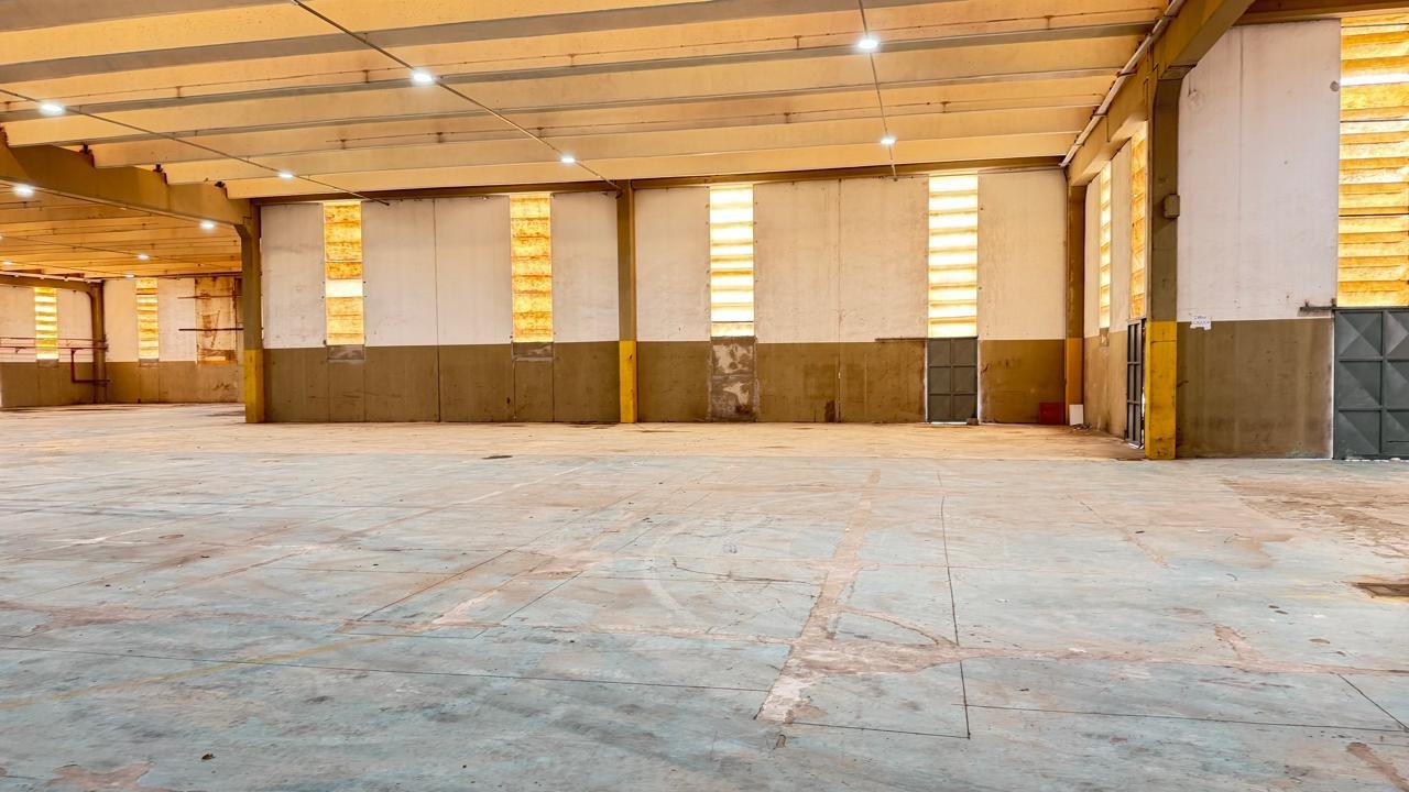 Galpão Industrial com 4000m² para Aluguel – Osasco
