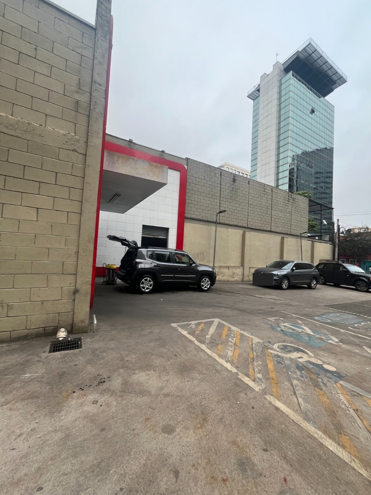 Galpão Comercial com 394m² para Aluguel – São Paulo