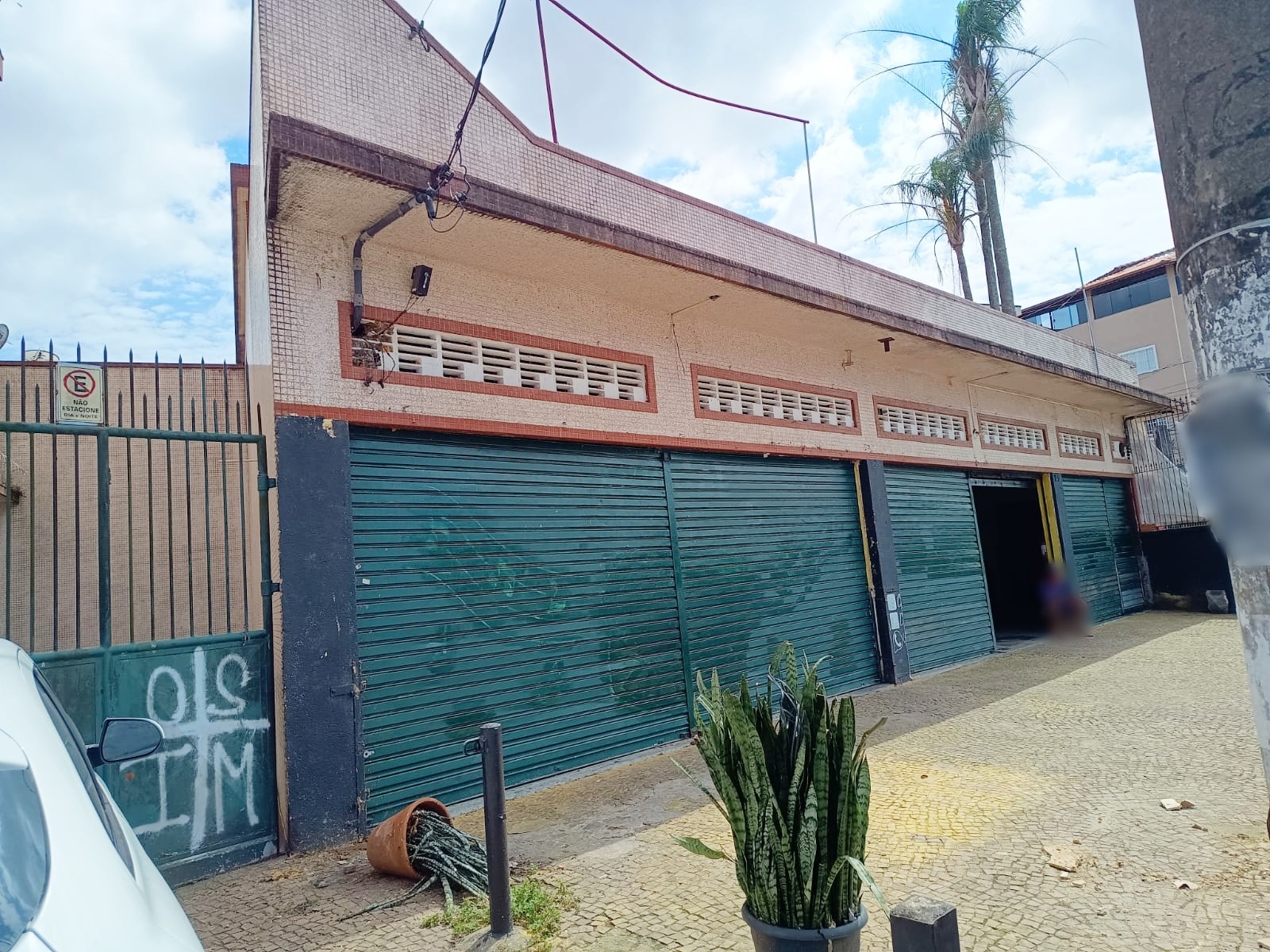 Galpão Comercial com 75.68m² para Aluguel – Diadema