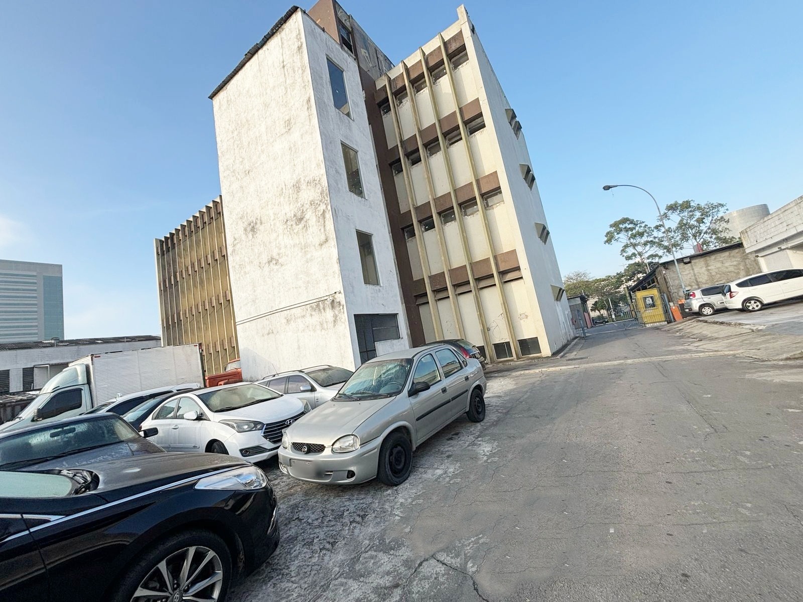 Prédio com 7000m² para Aluguel – São Paulo