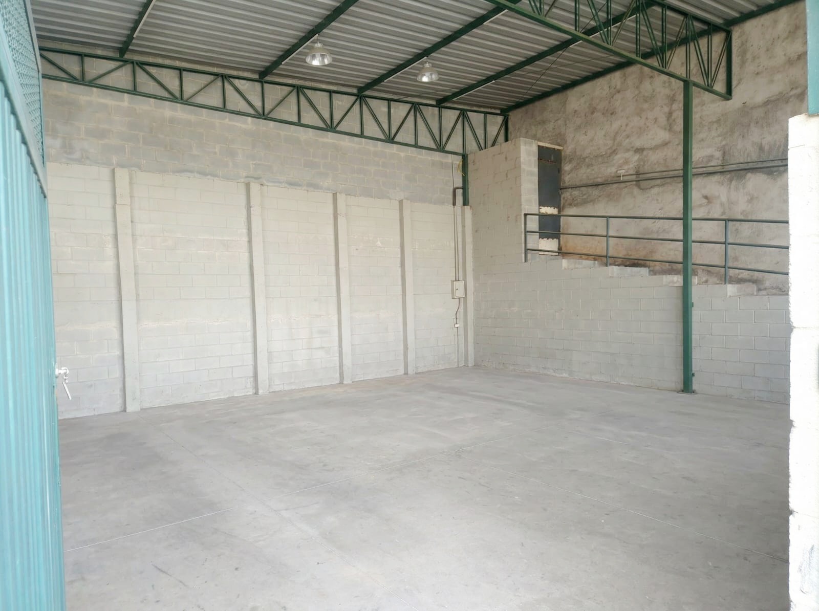 Galpão Industrial com 1000m² para Aluguel – Cajamar