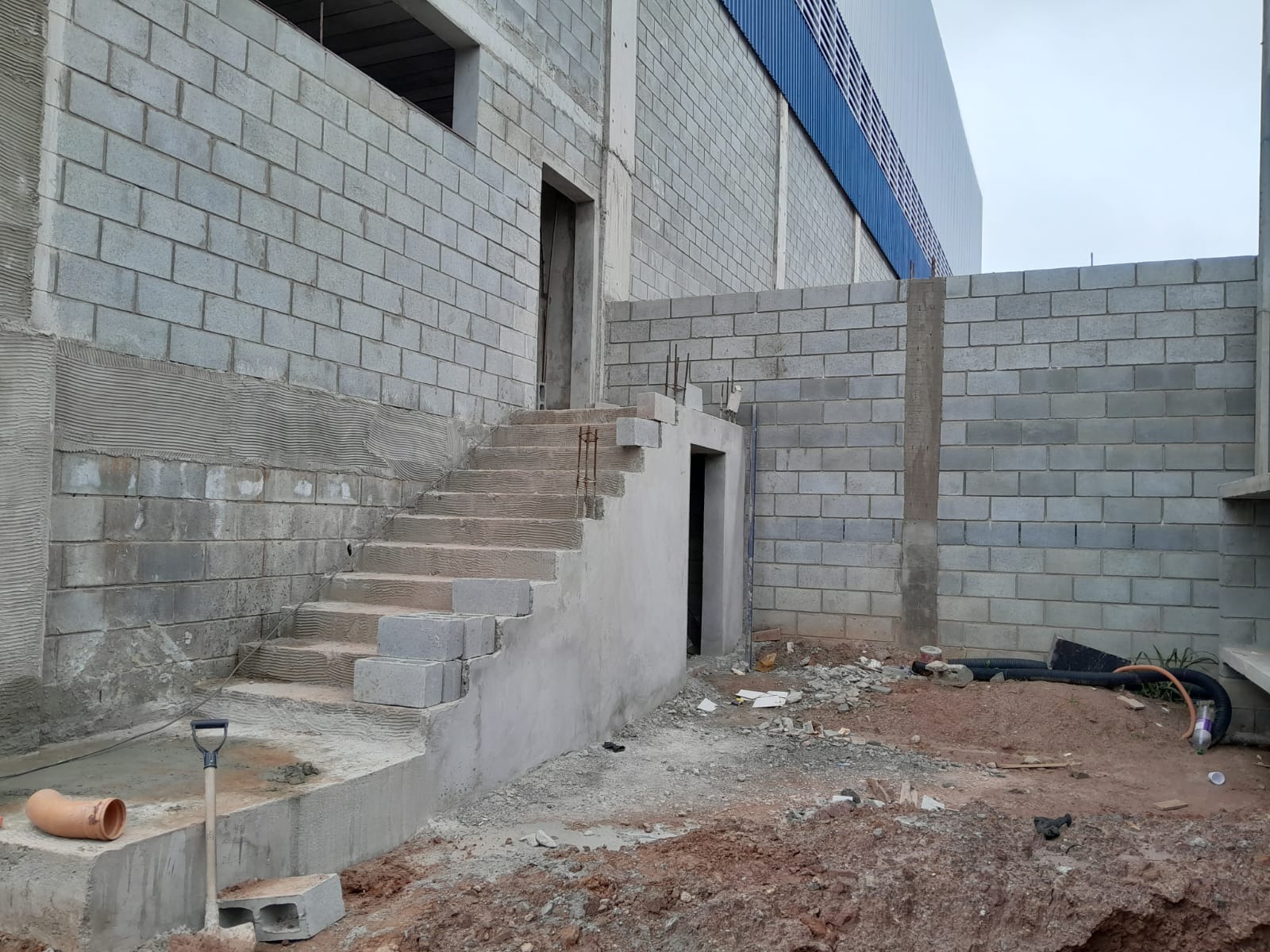 Galpão Industrial com 2100m² para Aluguel e Venda – Itapecerica da Serra