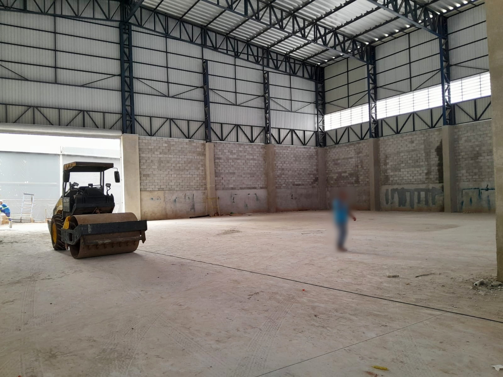 Galpão Industrial com 2100m² para Aluguel e Venda – Itapecerica da Serra