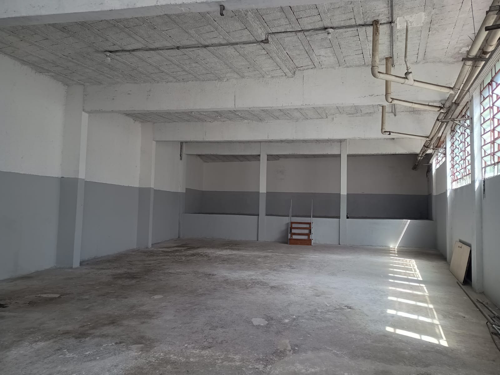 Galpão Industrial com 800m² para Aluguel e Venda – Diadema