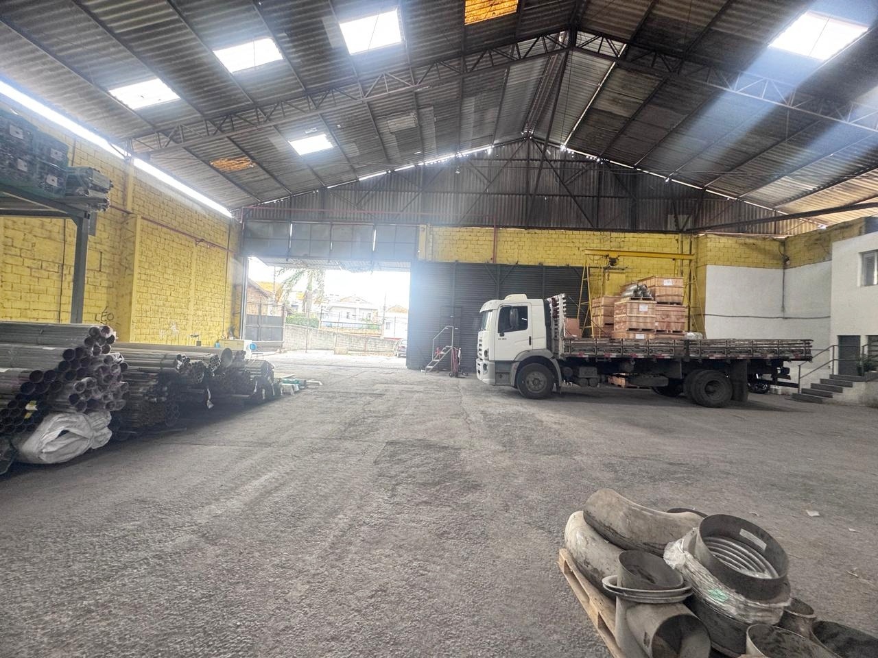 Galpão Industrial com 2380m² para Aluguel e Venda – São Paulo