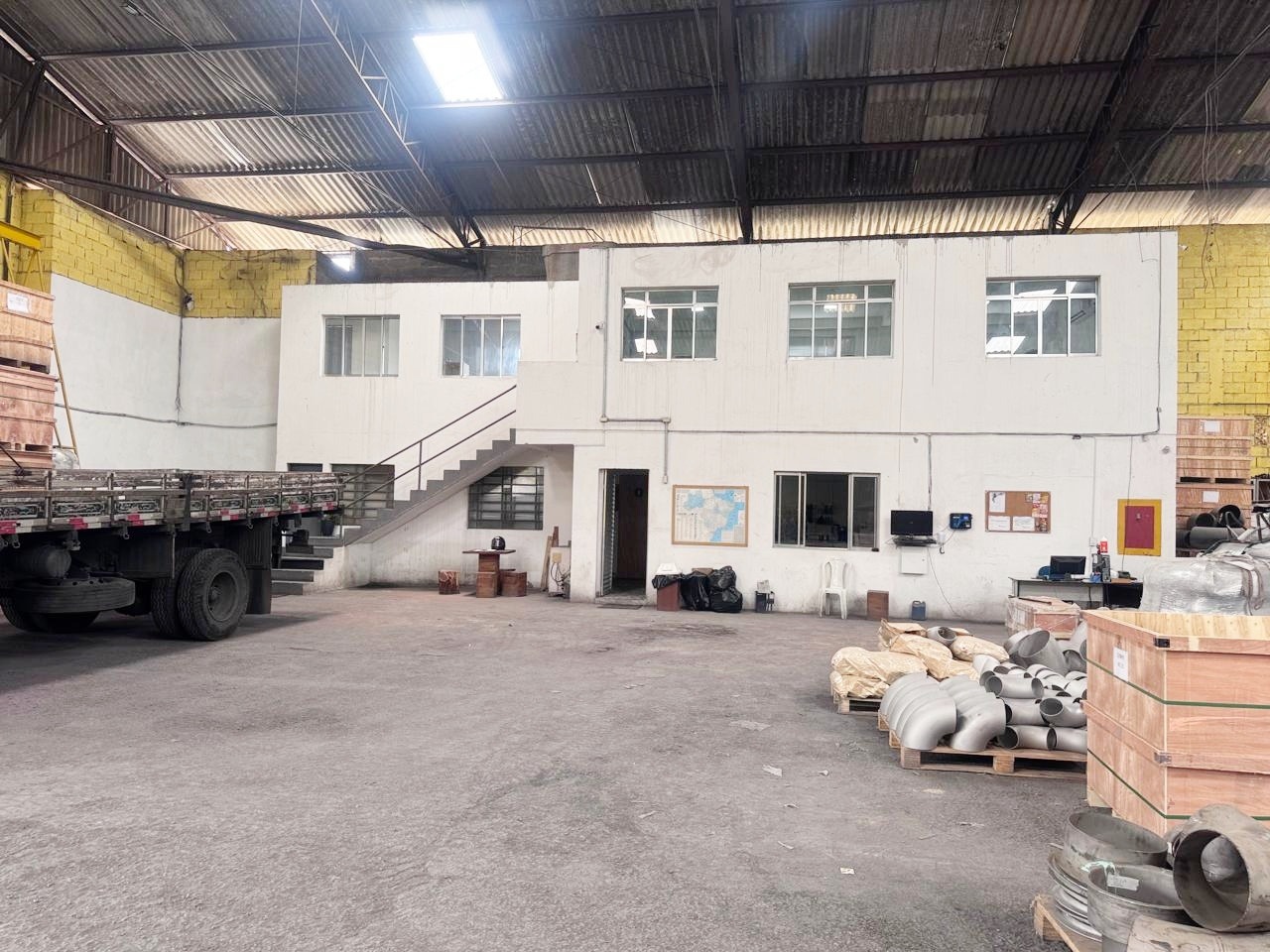Galpão Industrial com 2380m² para Aluguel e Venda – São Paulo