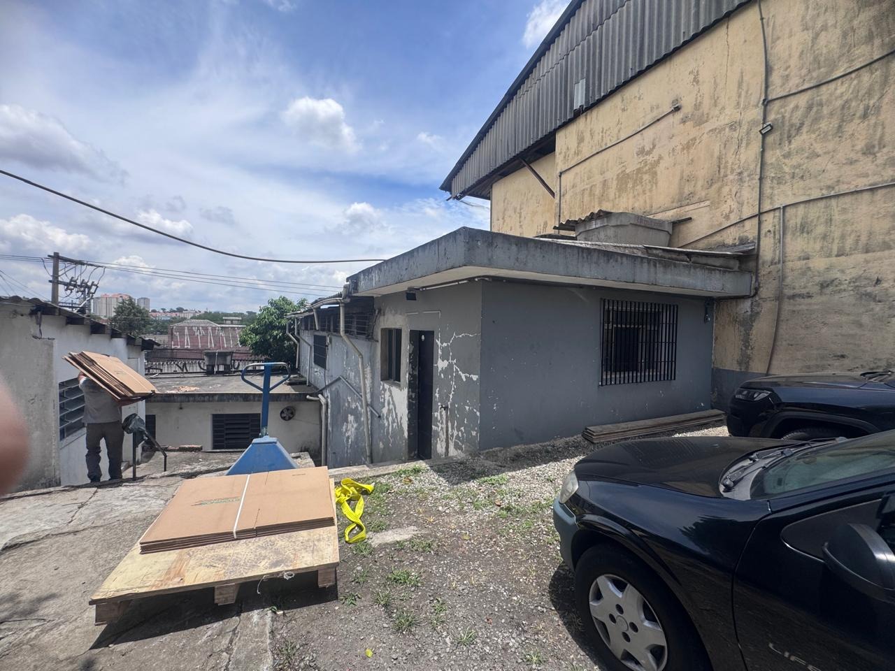 Galpão Industrial com 2380m² para Aluguel e Venda – São Paulo