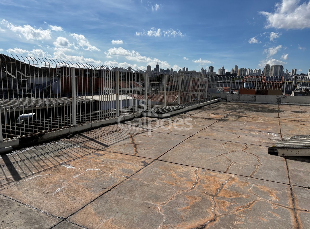 Galpão Comercial com 700m² para Aluguel e Venda – São Paulo