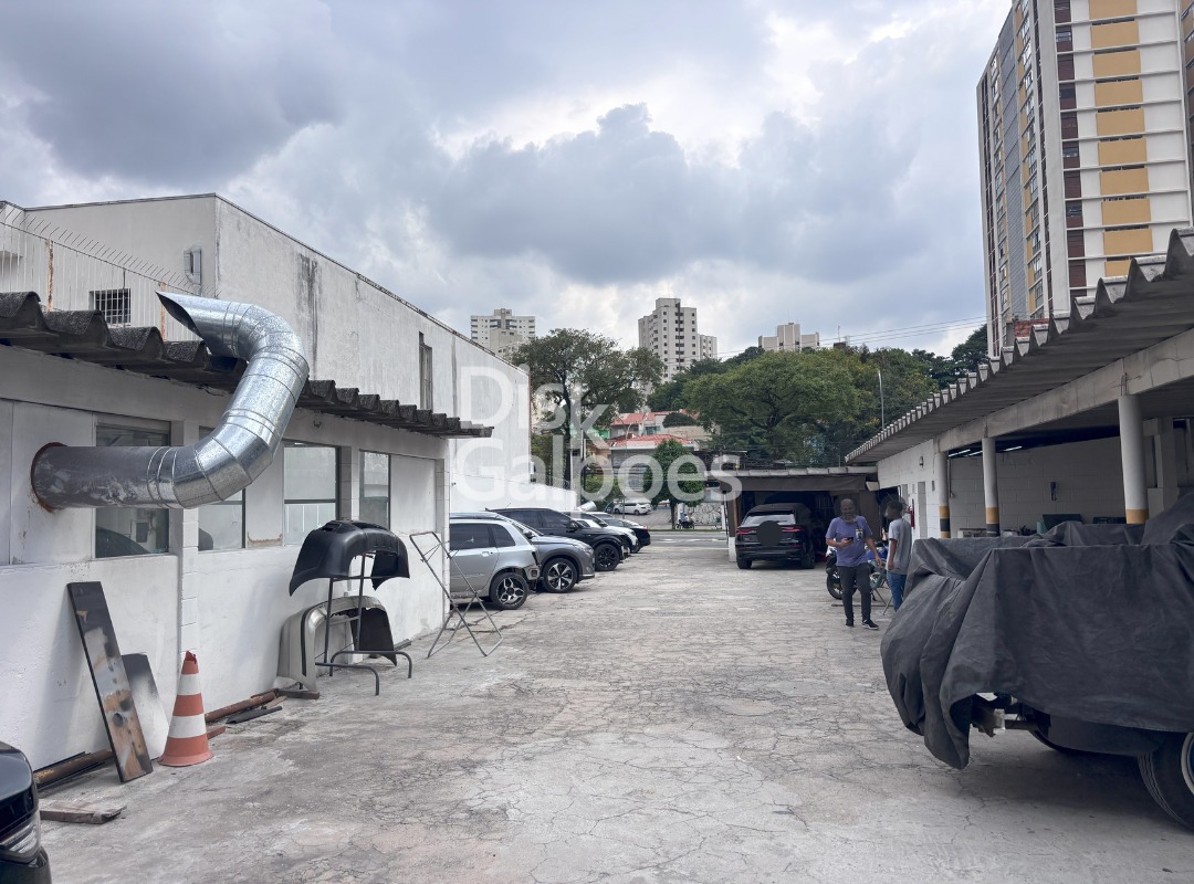 Galpão Comercial com 700m² para Aluguel e Venda – São Paulo
