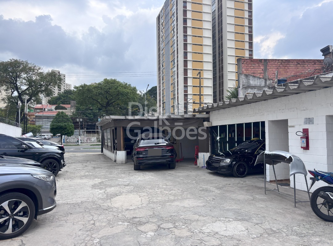 Galpão Comercial com 700m² para Aluguel e Venda – São Paulo