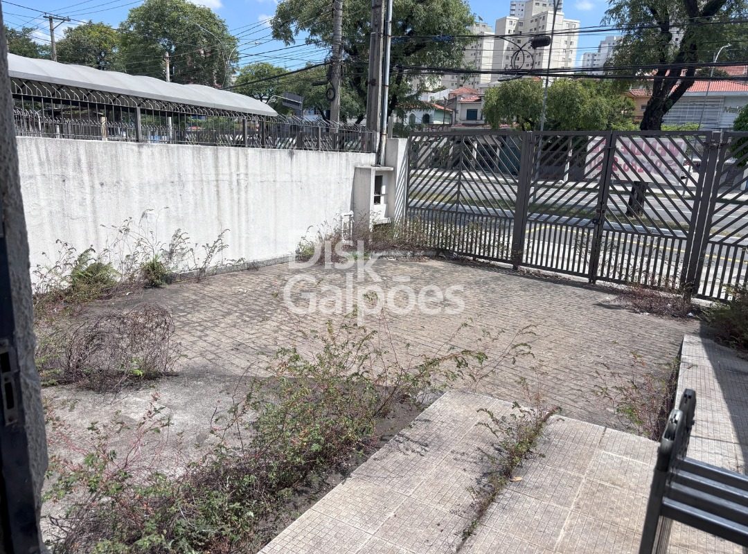Galpão Comercial com 700m² para Aluguel e Venda – São Paulo