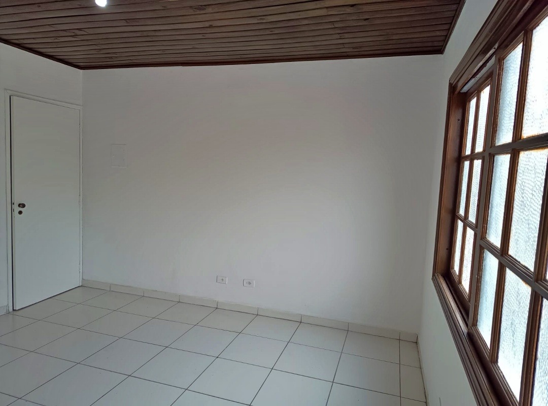 Sala Comercial com 22.98m² para Aluguel – Diadema