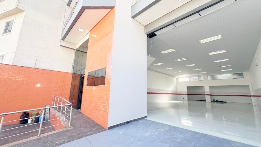 Galpão Comercial com 601.08m² para Venda – Santo André