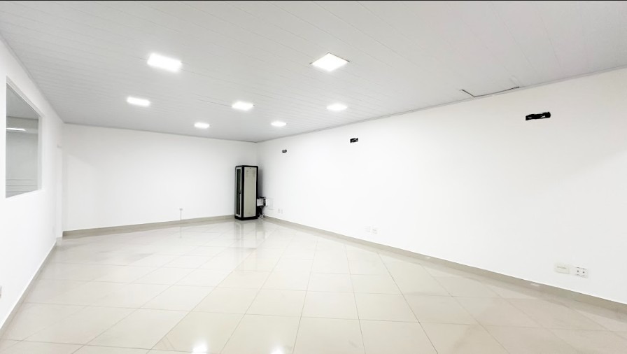 Galpão Comercial com 601.08m² para Venda – Santo André