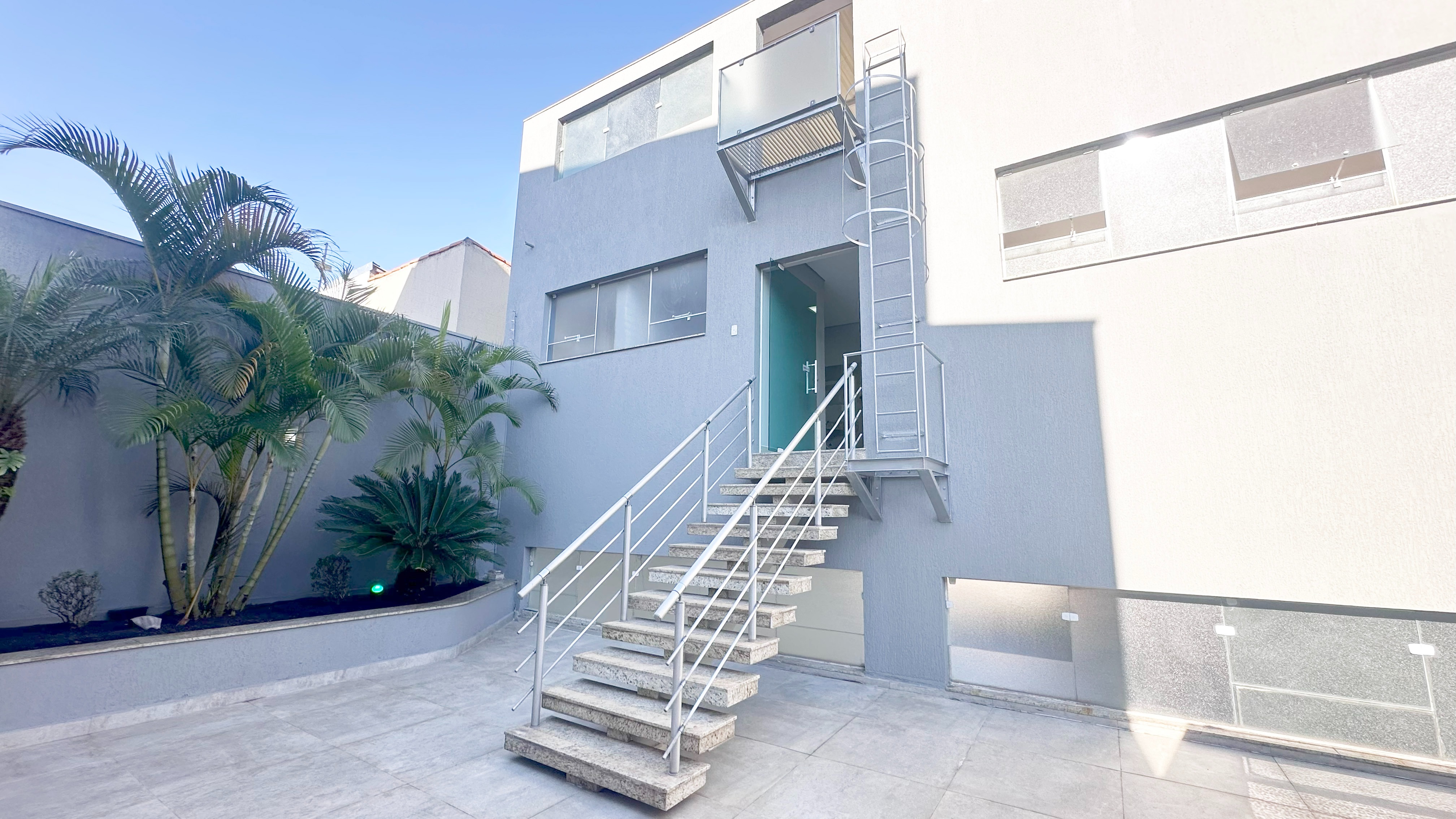 Galpão Comercial com 601.08m² para Venda – Santo André