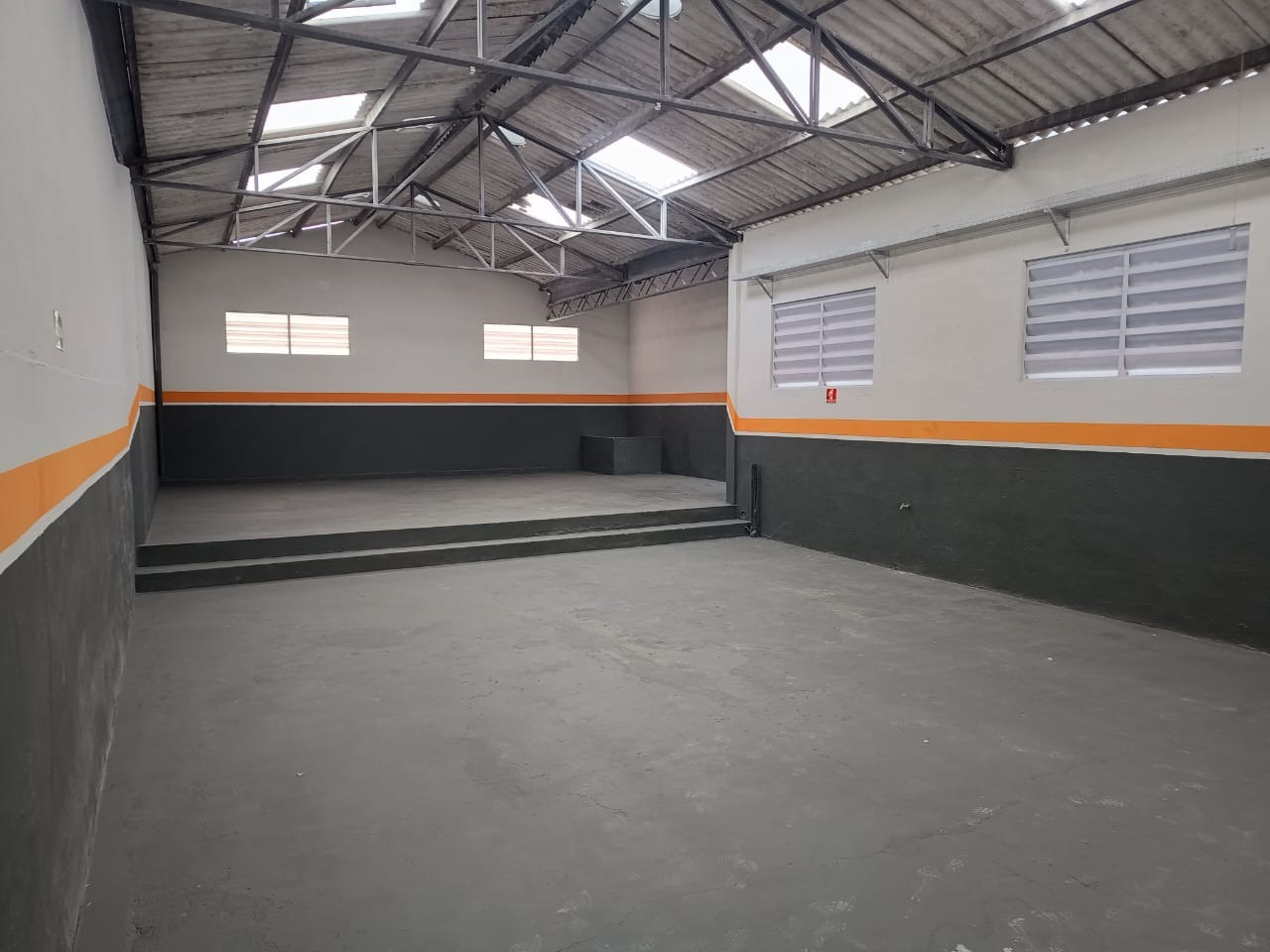 Galpão Industrial com 448.4m² para Aluguel – Diadema