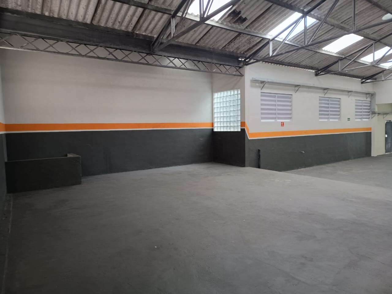 Galpão Industrial com 448.4m² para Aluguel – Diadema