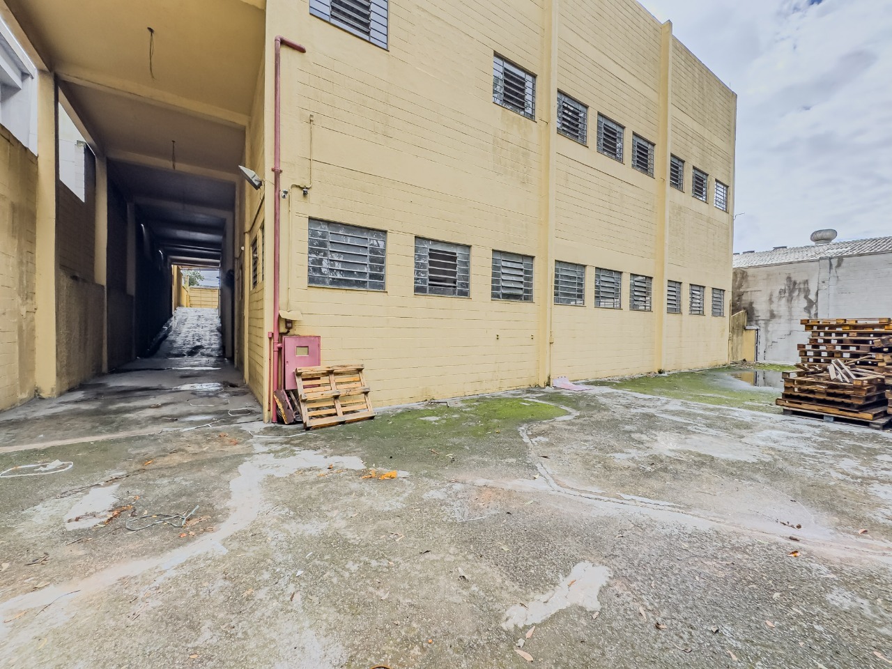 Galpão Industrial com 2942m² para Aluguel e Venda – Diadema