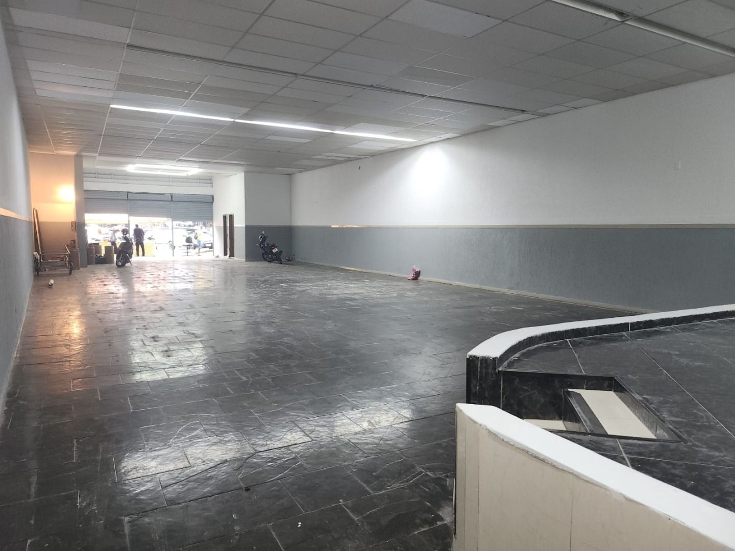 Salão Comercial com 350m² para Venda – Mauá