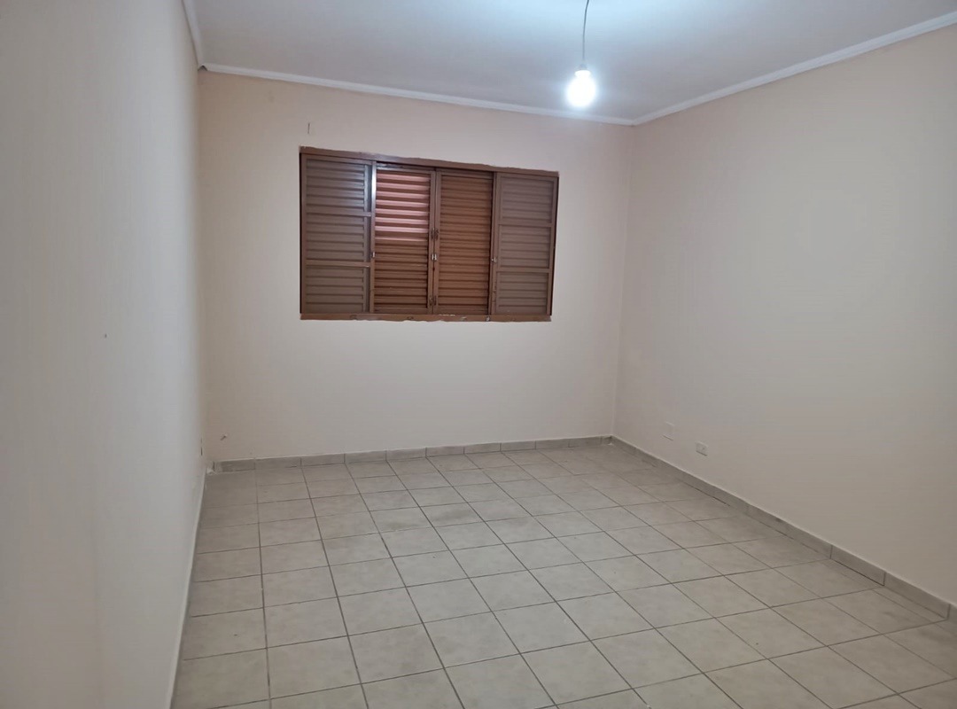 Casa Comercial com 196.76m² para Venda – Diadema