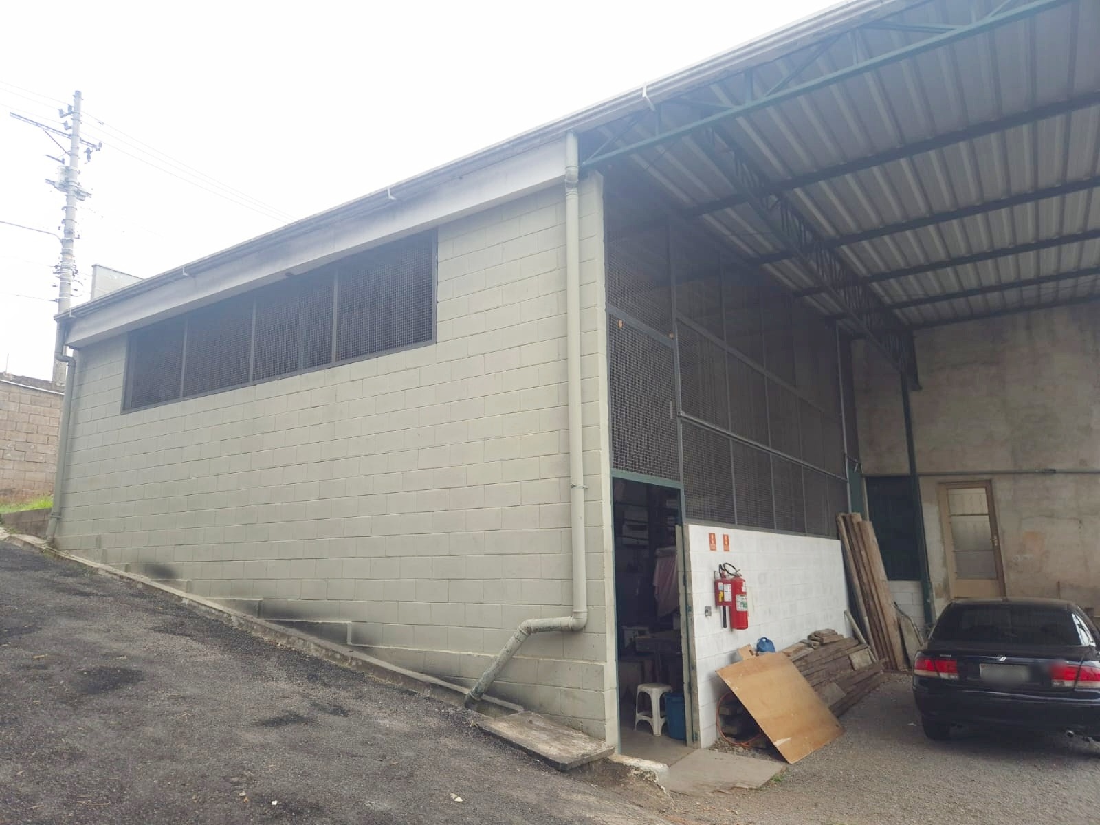 Galpão Industrial com 1000m² para Aluguel – Cajamar