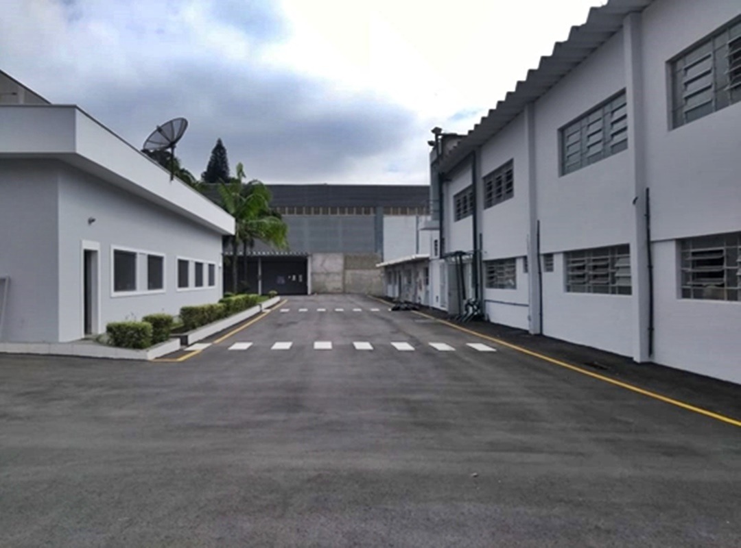 Galpão Industrial com 6119.38m² para Venda – Diadema