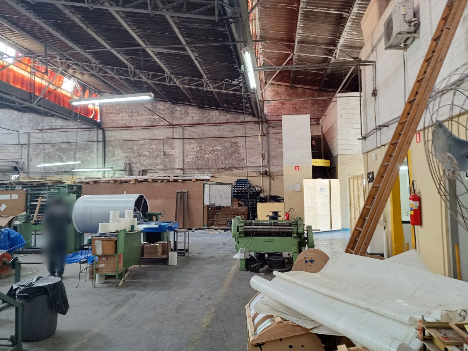 Galpão Industrial com 1811m² para Aluguel e Venda – Diadema