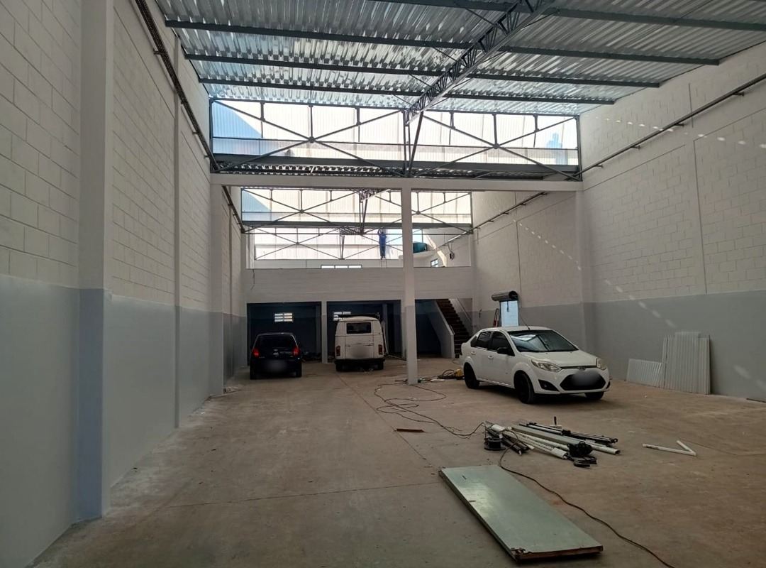 Galpão Industrial com 613.64m² para Aluguel – Diadema