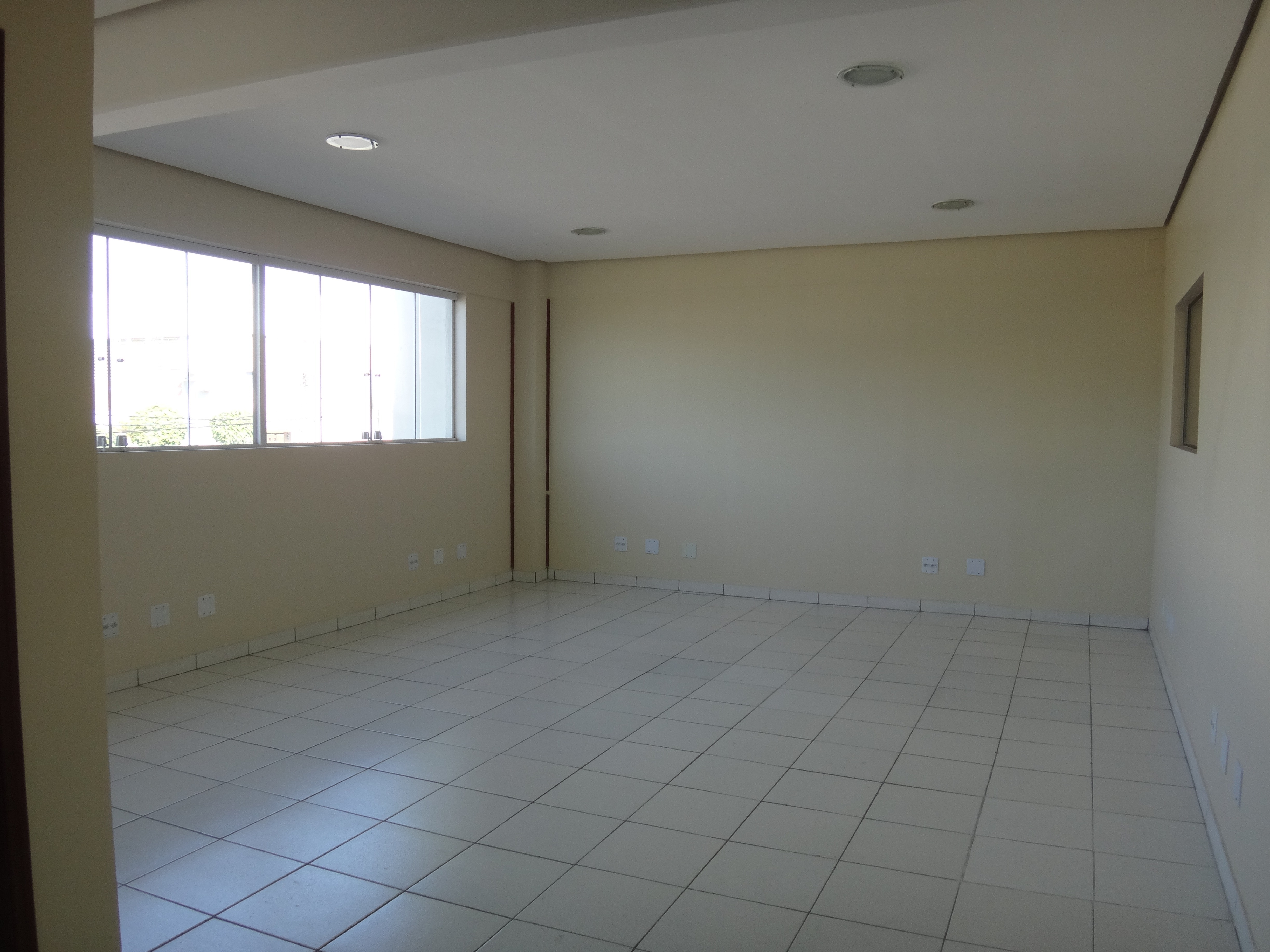 Galpão em Condomínio com 725m² para Aluguel – Santana de Parnaíba