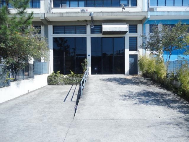Galpão Industrial com 1074.92m² para Aluguel e Venda – Barueri
