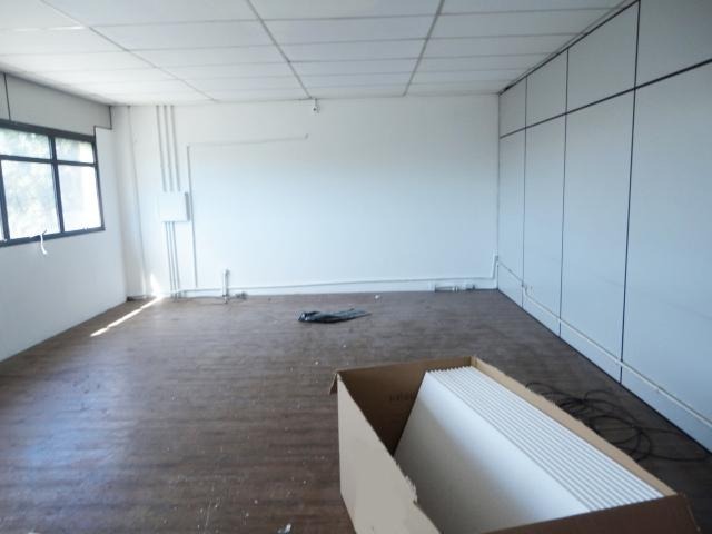 Galpão Industrial com 1074.92m² para Aluguel e Venda – Barueri