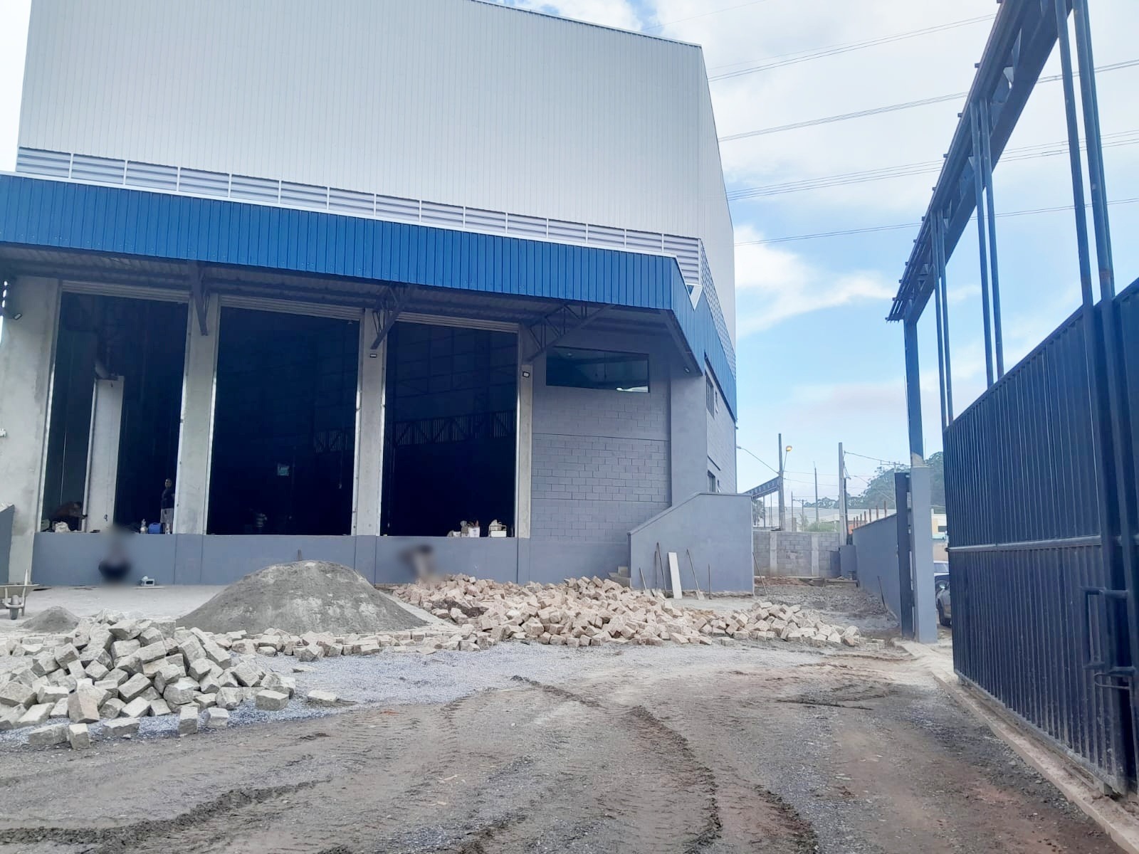 Galpão Industrial com 820m² para Aluguel – Itapecerica da Serra