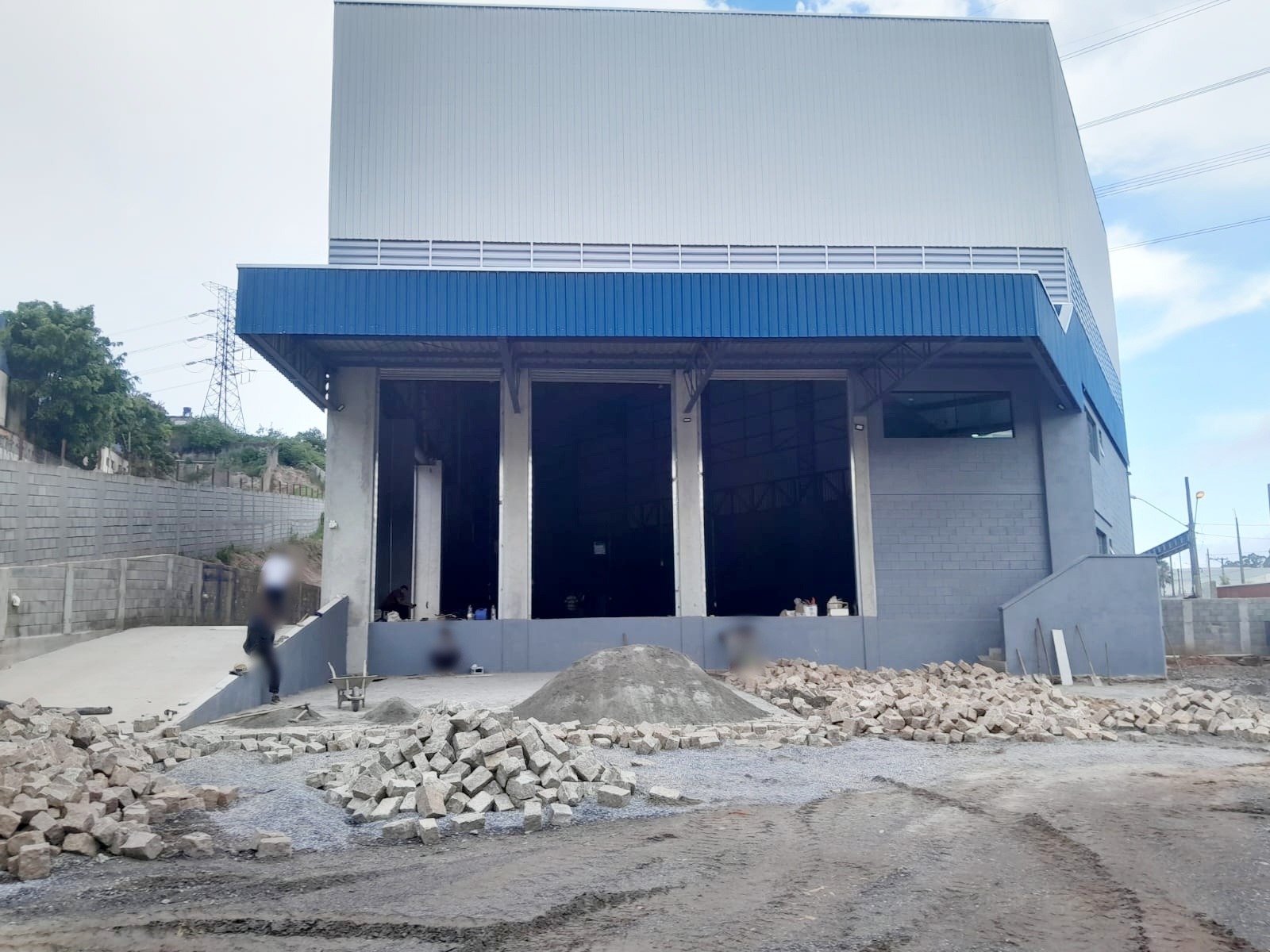 Galpão Industrial com 820m² para Aluguel – Itapecerica da Serra