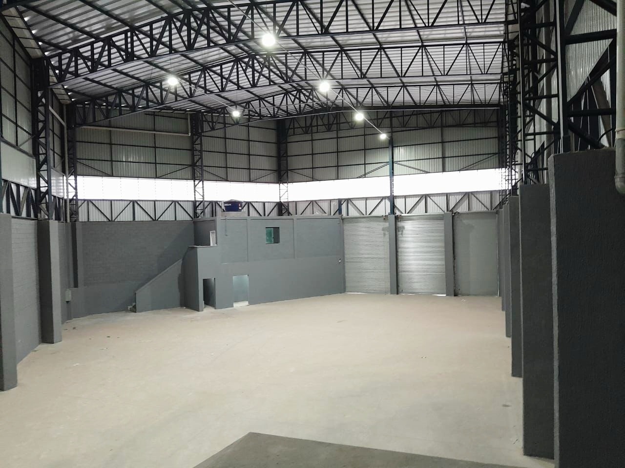 Galpão Industrial com 820m² para Aluguel – Itapecerica da Serra