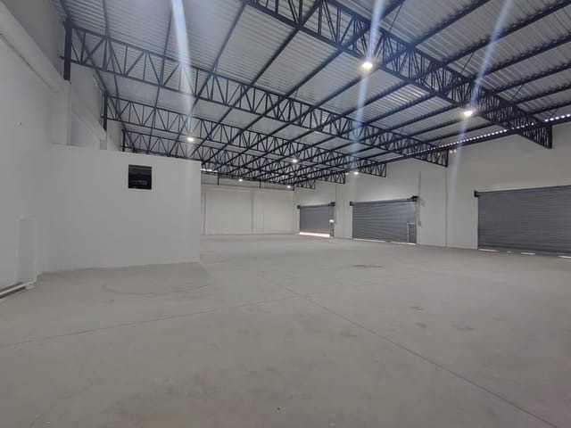 Salão Comercial com 206.91m² para Aluguel – Diadema