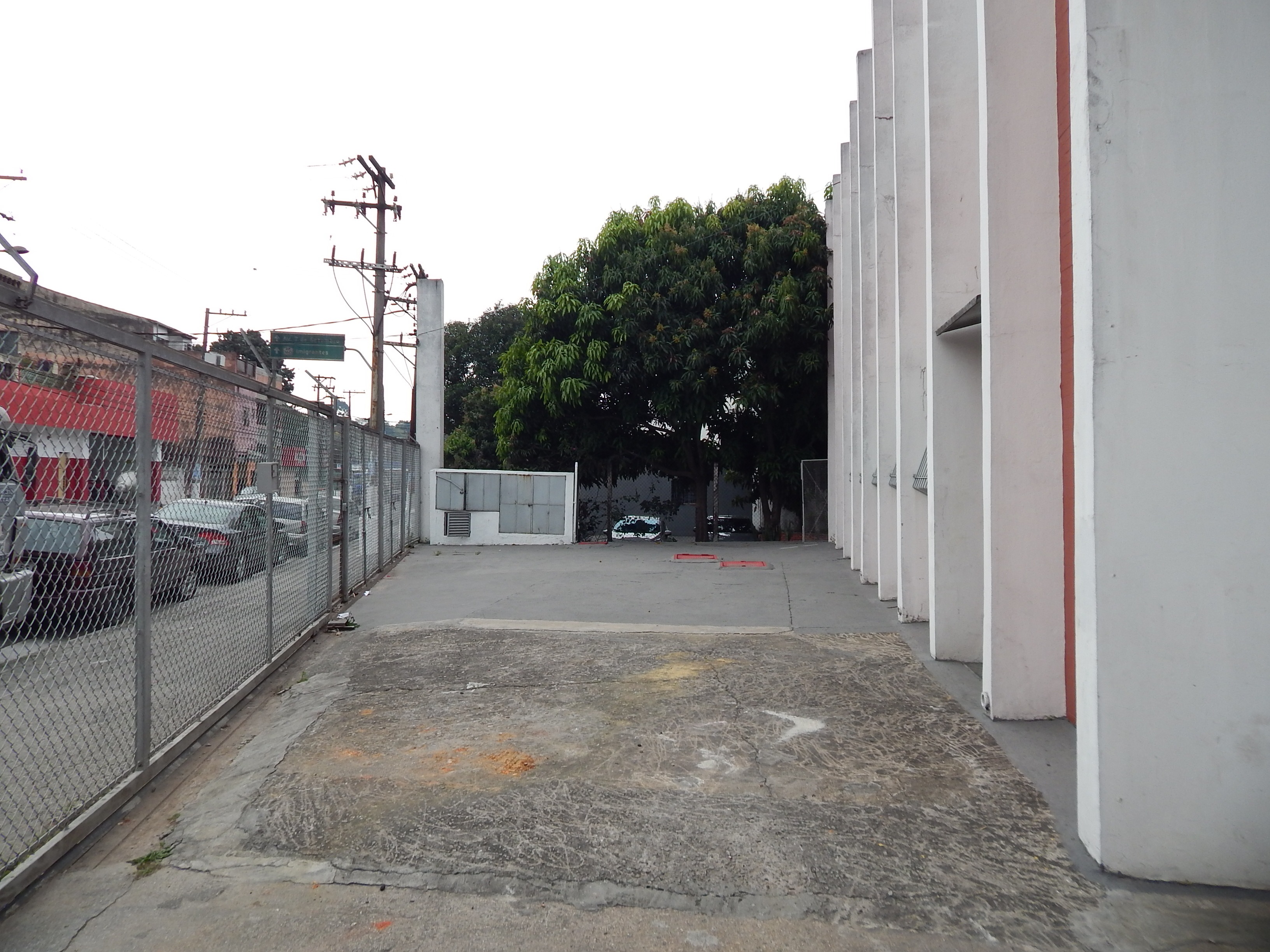 Galpão Industrial com 1382.54m² para Venda – Diadema