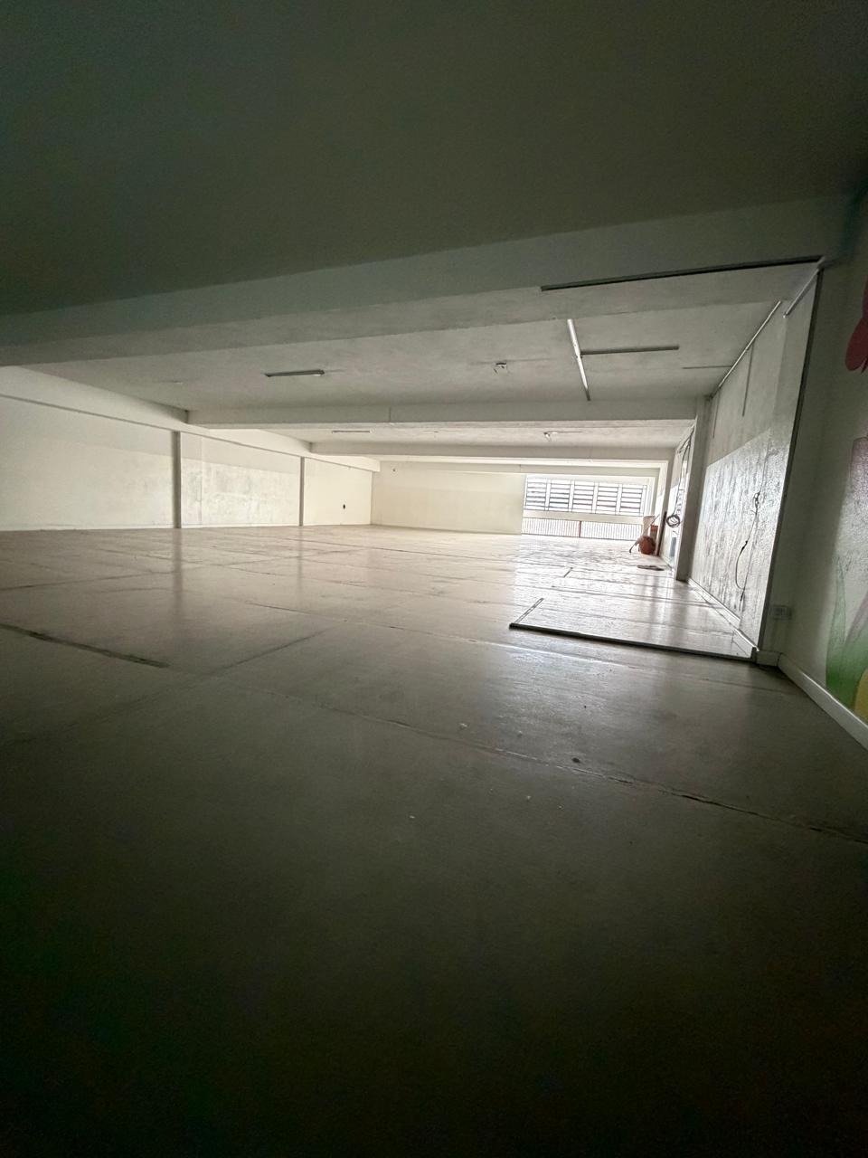 Galpão Comercial com 500m² para Aluguel – São Paulo