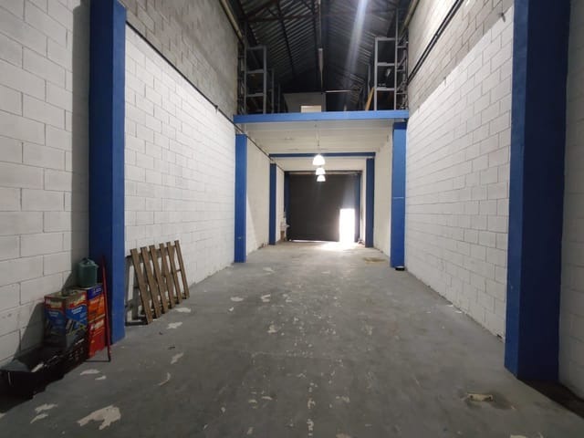 Galpão Industrial com 390m² para Aluguel – São Bernardo do Campo