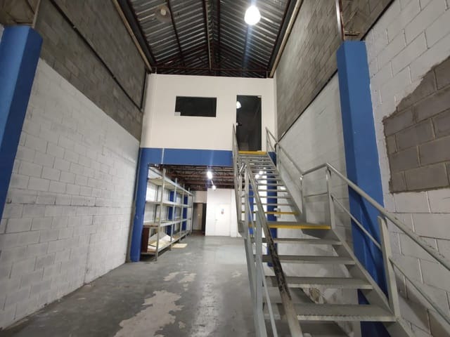 Galpão Industrial com 390m² para Aluguel – São Bernardo do Campo